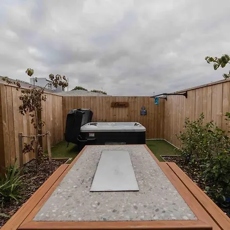 Stones Throw From The Stadium & Hot Tub Christchurch Exterior photo