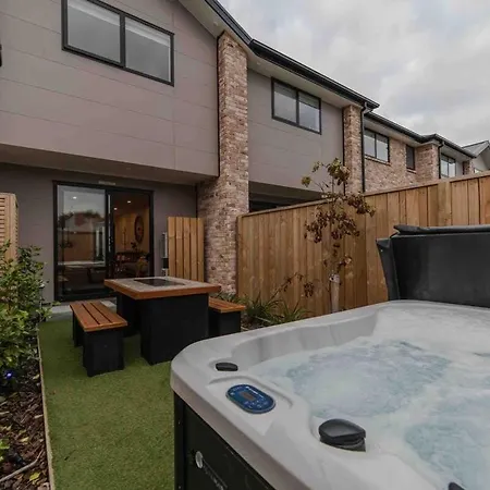 Stones Throw From The Stadium & Hot Tub Christchurch Exterior photo