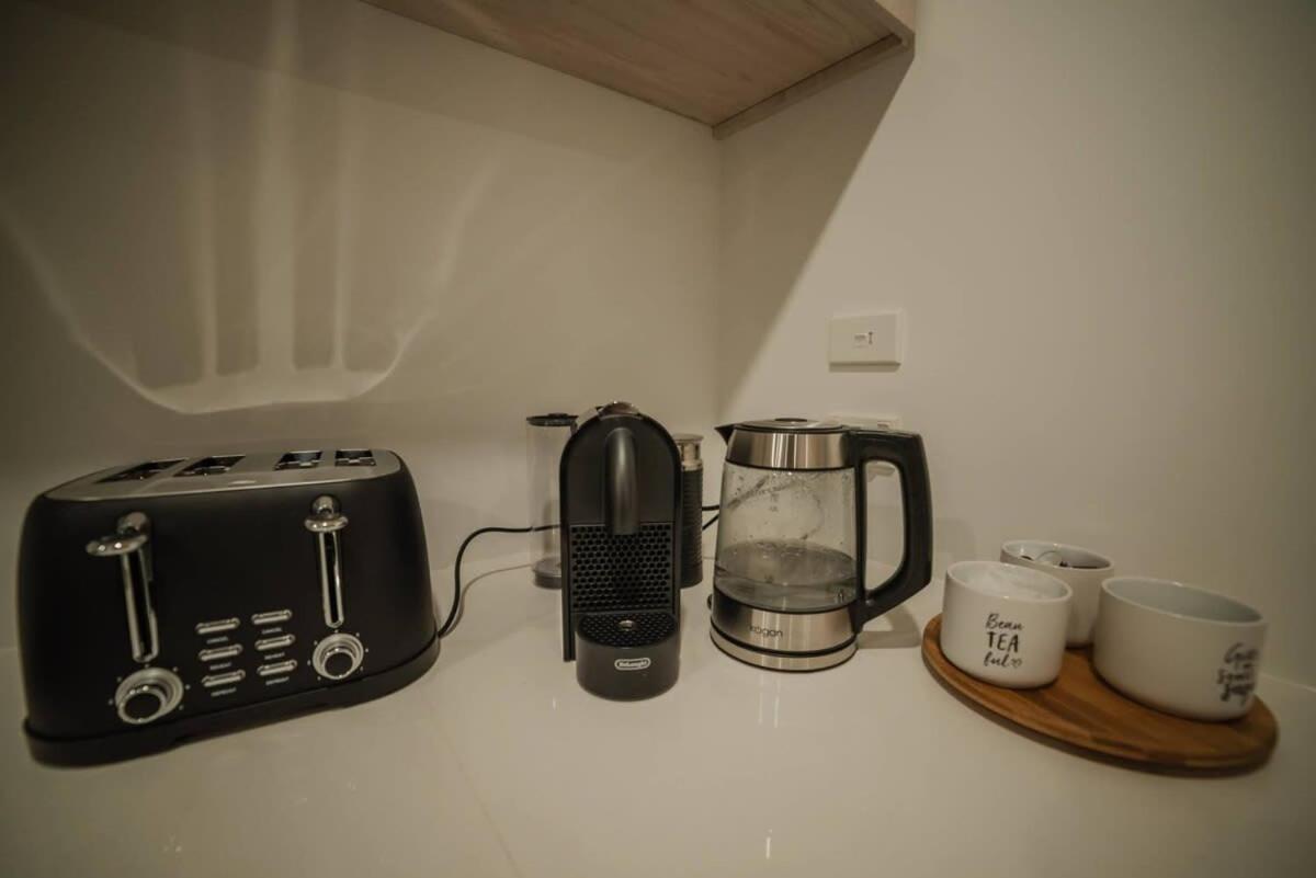Stones Throw From The Stadium & Hot Tub Holiday home