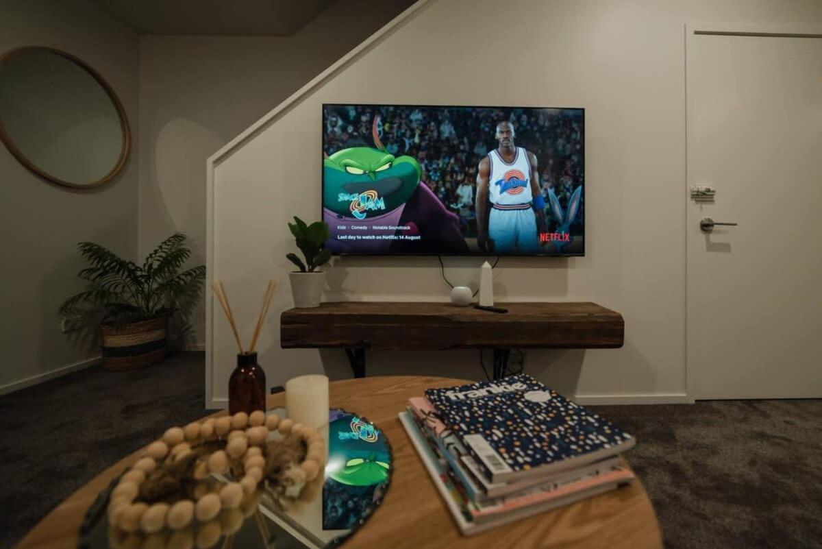 Holiday home Stones Throw From The Stadium & Hot Tub