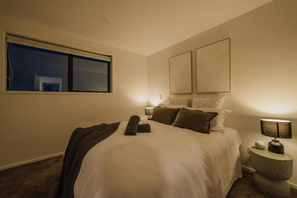 Stones Throw From The Stadium & Hot Tub Holiday home