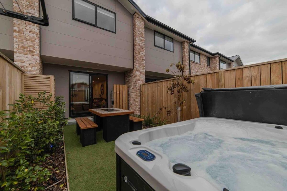 Stones Throw From The Stadium & Hot Tub Christchurch